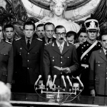 Il generale Jorge Videla annuncia la sospensione dell'ordine costituzionale e l'insediamento della giunta militare